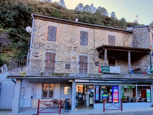 Local Commercial vente à Alès, Les Salles-du-gardon