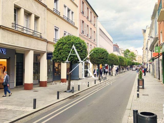 Local Commercial vente à Sarcelles, Enghien-les-bains