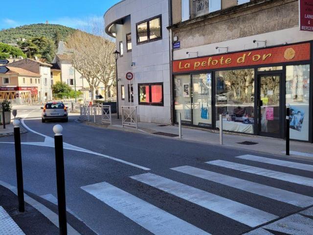 Local Commercial vente à Forcalquier, Manosque