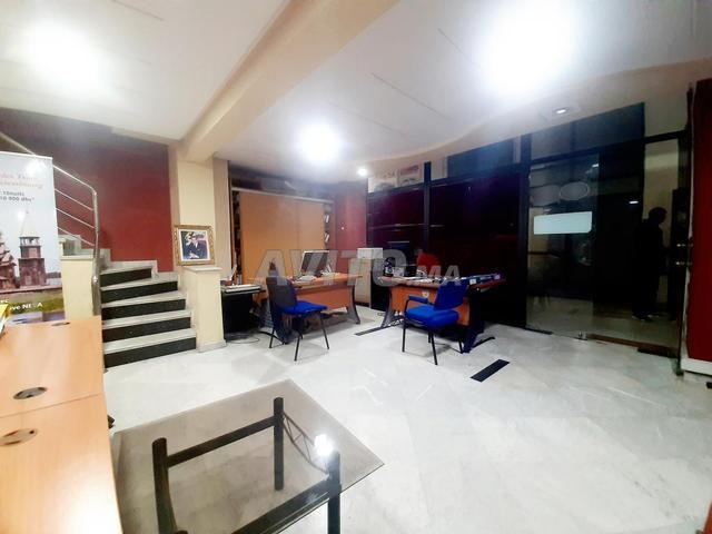 Local commercial vente à Anfa, Gharb-Chrarda-Beni Hssen