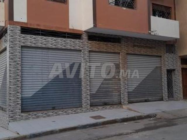Local commercial location à Madagh