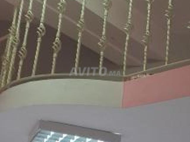 Local commercial location à Rbat