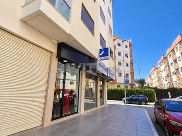 Local commercial location à Salé