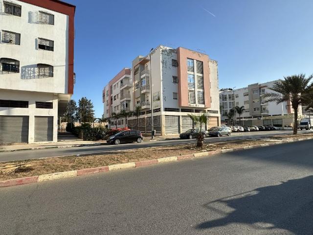 Local commercial location à Témara