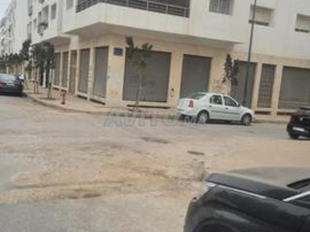 Local commercial location à Rbat