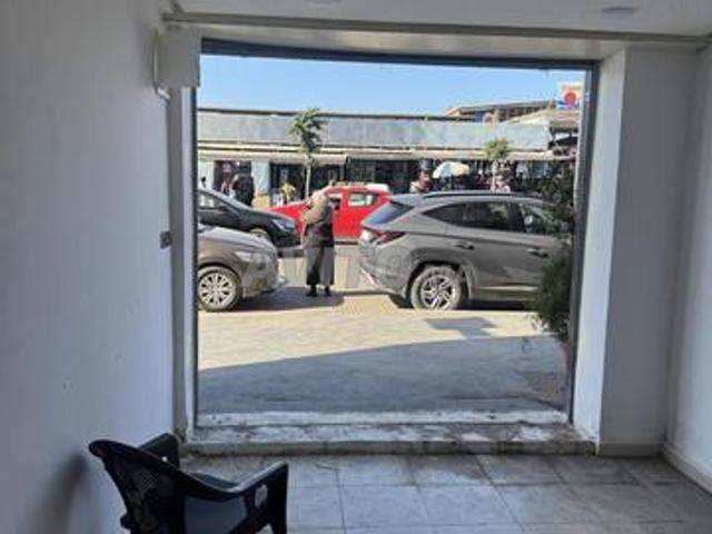 Local commercial location à Anfa, Gharb-Chrarda-Beni Hssen