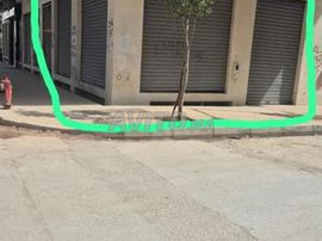 Local commercial location à Rbat