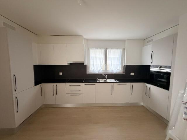 Büro mieten in Cossonay-Ville, Waadt