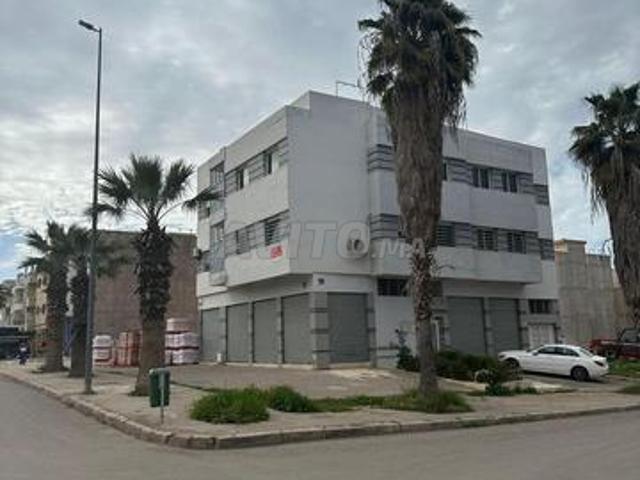 Local commercial location à Fès