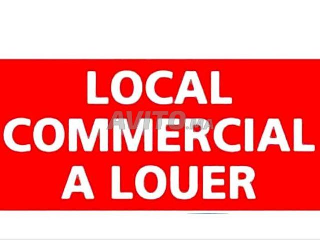 Local commercial location à Madagh