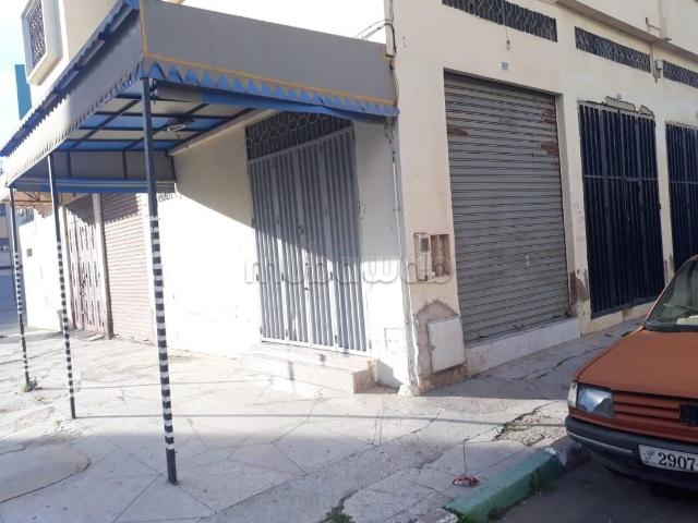 Local commercial location à Fès