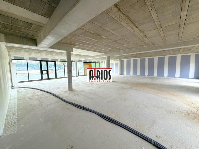 Local Commercial location à Arrondissement de Toulon, Le Pradet