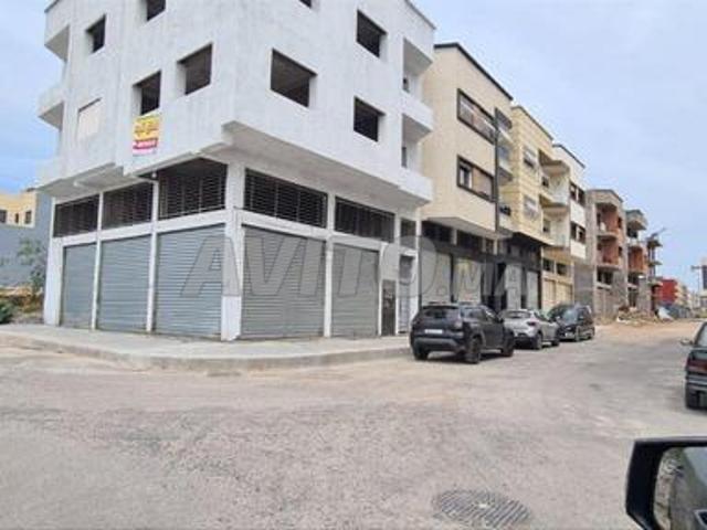 Local commercial location à Bouskoura, Gharb-Chrarda-Beni Hssen