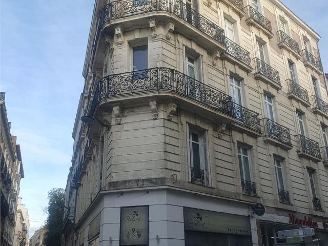 Local Commercial location à Nantes