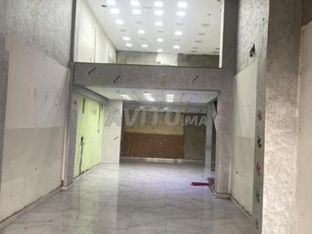 Local commercial location à Rbat