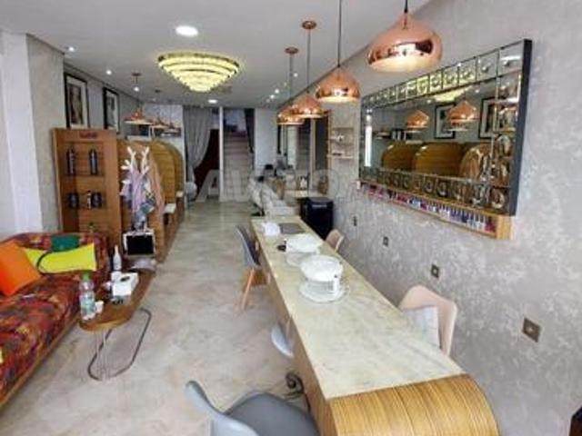 Local commercial location à Anfa, Gharb-Chrarda-Beni Hssen