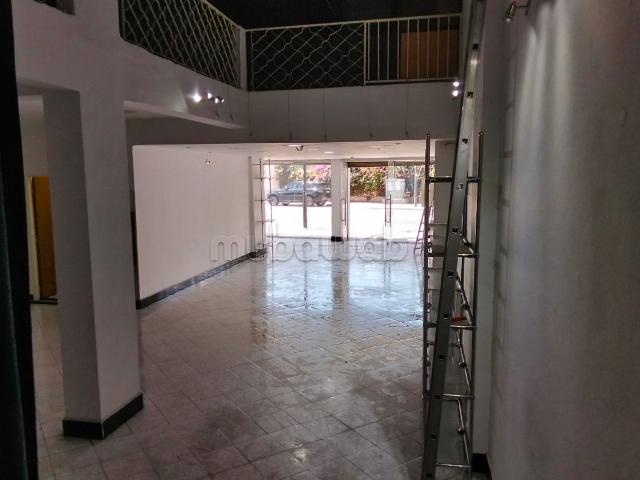 Local commercial vente à Anfa, Gharb-Chrarda-Beni Hssen