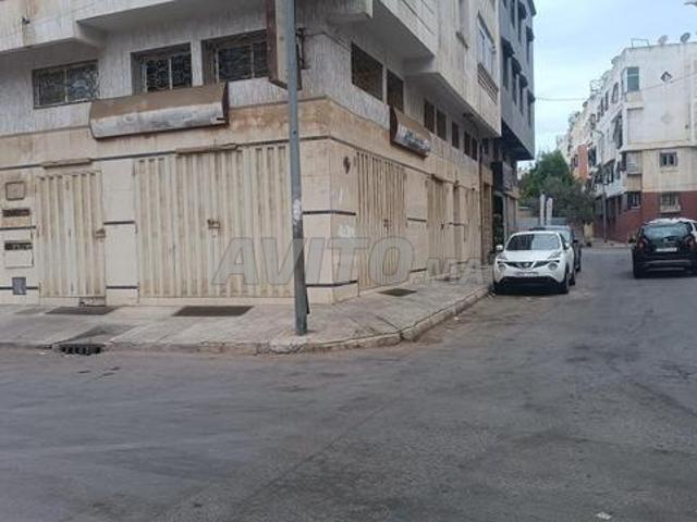 Local commercial vente à Anfa, Gharb-Chrarda-Beni Hssen