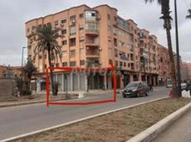 Local commercial vente à L'Oriental