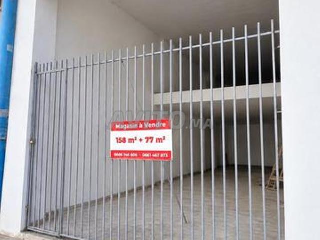 Local commercial vente à Anfa, Gharb-Chrarda-Beni Hssen