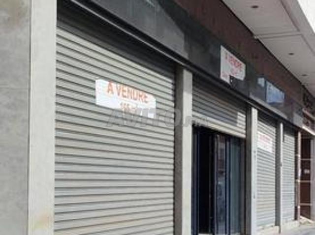 Local commercial vente à Rbat
