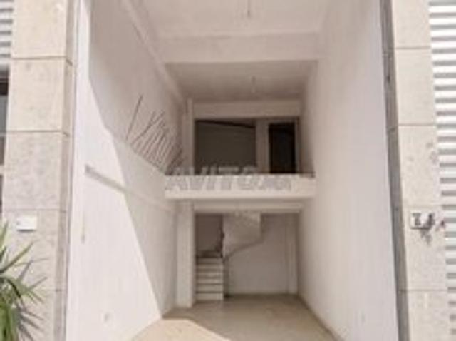 Local commercial vente à Anfa, Gharb-Chrarda-Beni Hssen