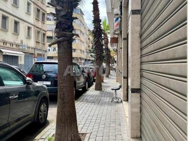 Local commercial vente à Anfa, Gharb-Chrarda-Beni Hssen