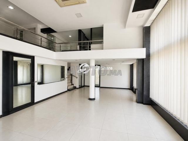 Local commercial vente à Anfa, Gharb-Chrarda-Beni Hssen