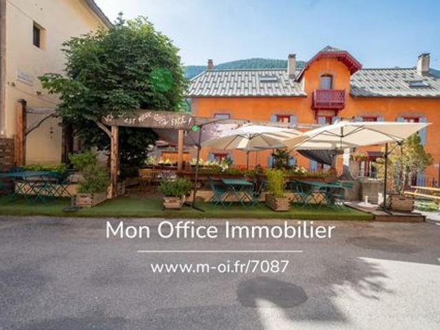 Local Commercial vente à Briançon, Aiguilles