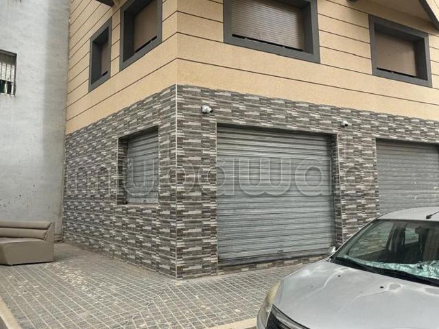 Local commercial vente à Tasa