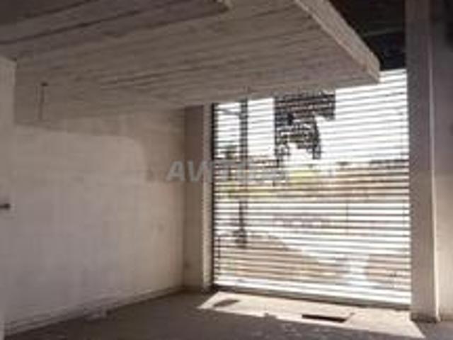 Local commercial vente à Anfa, Gharb-Chrarda-Beni Hssen