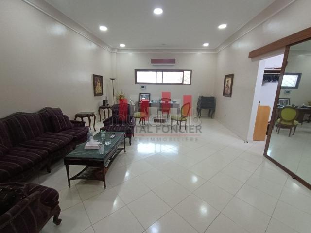 Local commercial location à Anfa, Gharb-Chrarda-Beni Hssen