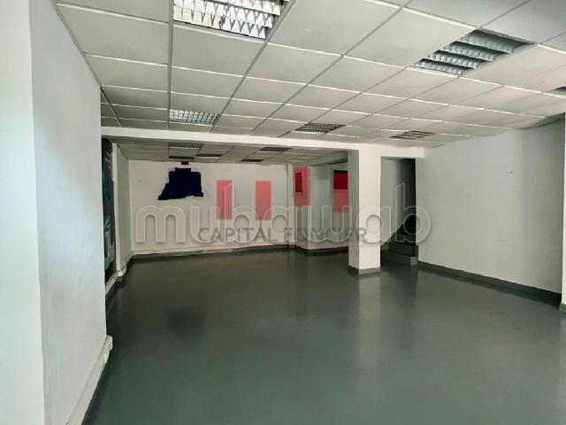 Local commercial location à Anfa, Gharb-Chrarda-Beni Hssen