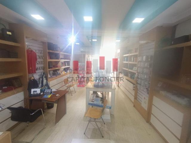 Local commercial location à Anfa, Gharb-Chrarda-Beni Hssen