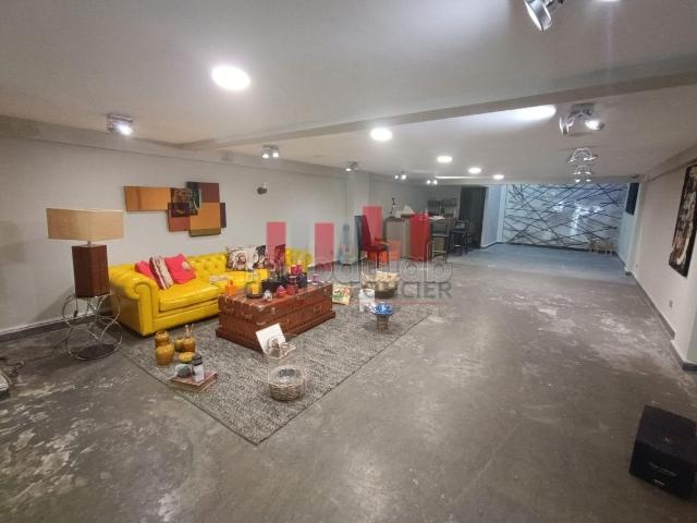 Local commercial vente à Anfa, Gharb-Chrarda-Beni Hssen