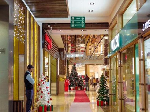 Local commercial location à Rbat