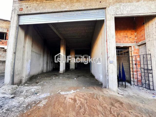 Local commercial vente à Anfa, Gharb-Chrarda-Beni Hssen