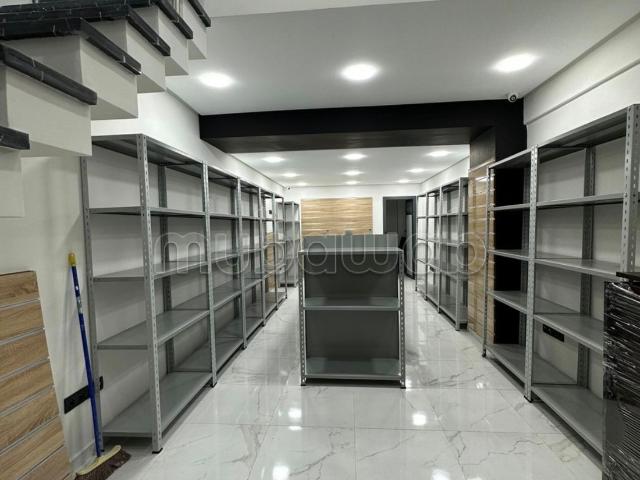 Local commercial vente à Anfa, Gharb-Chrarda-Beni Hssen