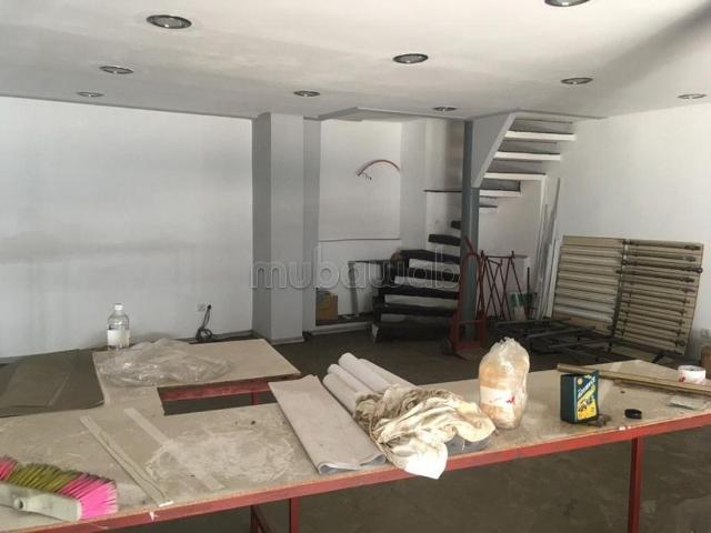 Local commercial location à Anfa, Gharb-Chrarda-Beni Hssen