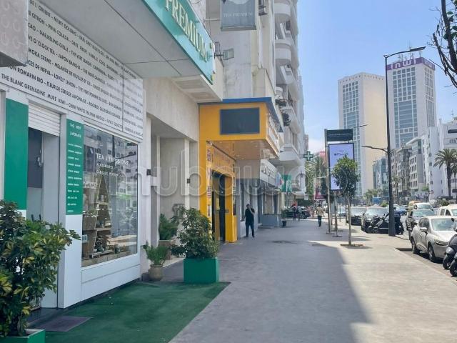 Local commercial location à Anfa, Gharb-Chrarda-Beni Hssen