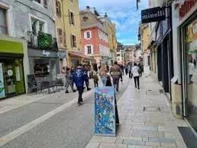 Local Commercial vente à Thonon-les-Bains, Thonon-les-bains