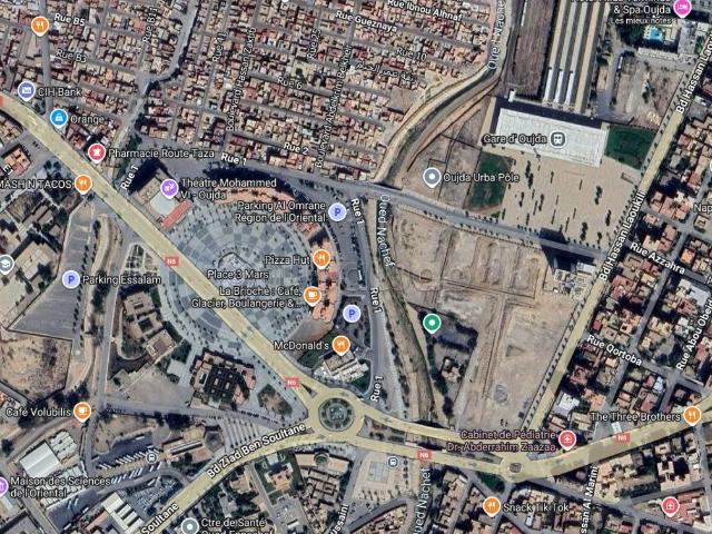 Local commercial location à Ben Slimane
