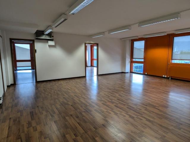 Büro kaufen in Nyon, Waadt