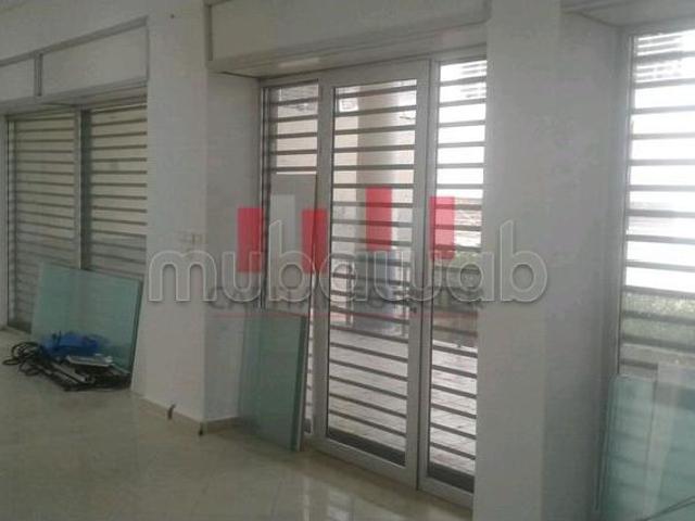 Local commercial vente à Anfa, Gharb-Chrarda-Beni Hssen