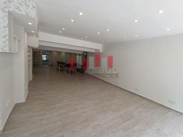 Local commercial vente à Anfa, Gharb-Chrarda-Beni Hssen