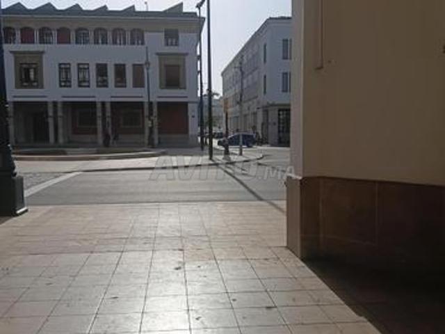 Local commercial location à Rbat