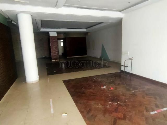 Local commercial location à Rbat