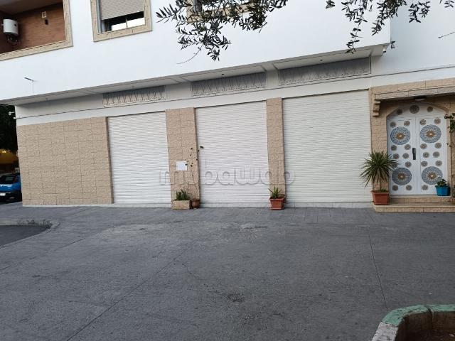 Local commercial vente à Rbat