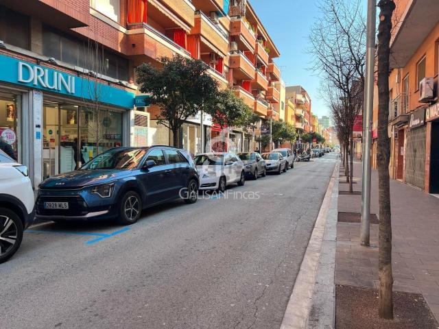 Local Comercial en alquiler en Cornellà De Llobregat, la Gavarra
