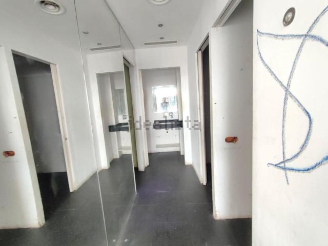 Local Comercial en alquiler en Cornellà De Llobregat, el Pedró